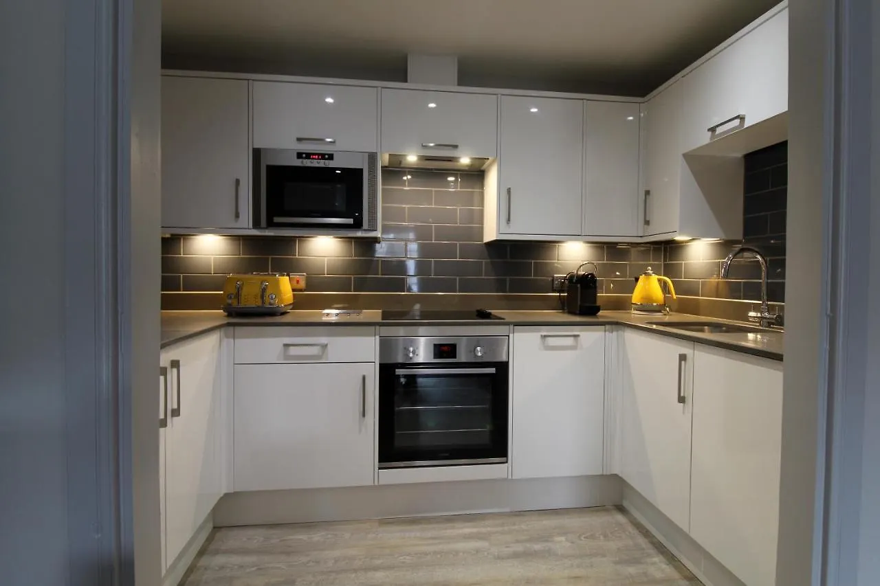 Fountain Court Apartments - Grove Edinburgh Birleşik Krallık