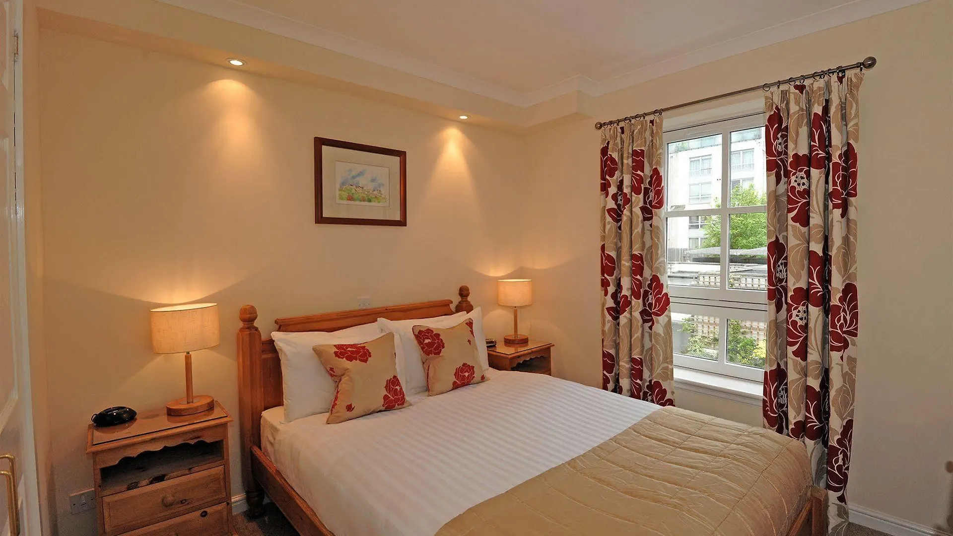 Fountain Court Apartments - Grove EDI Aparthotel