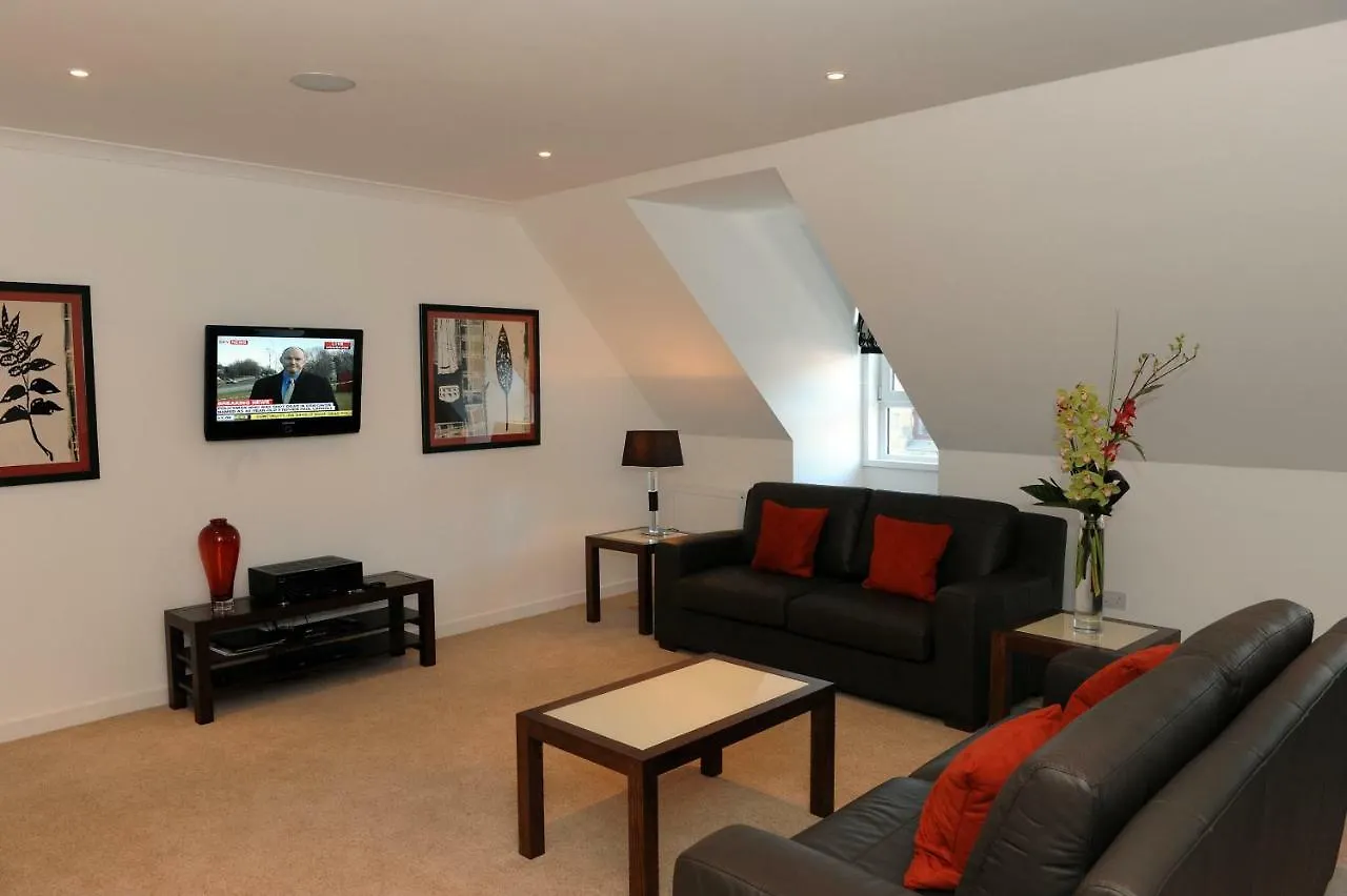 Fountain Court Apartments - Grove EDI