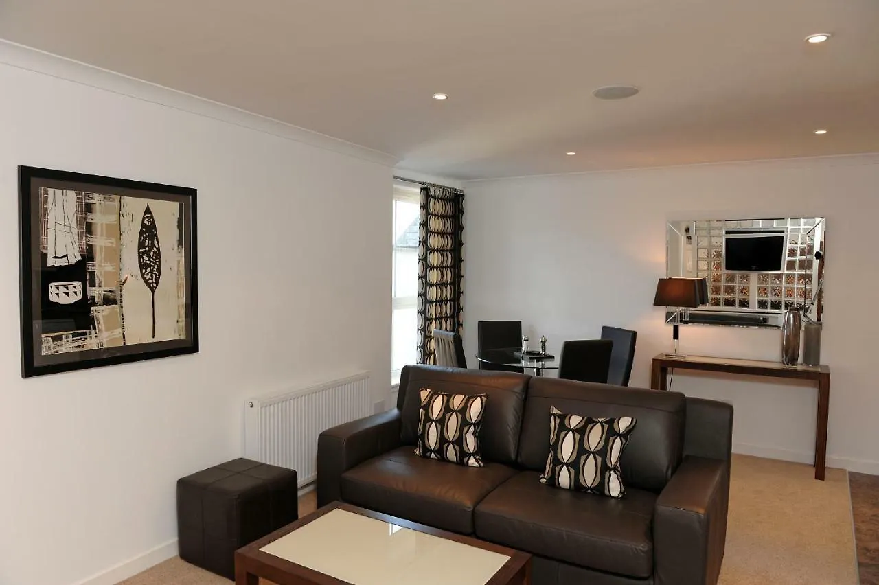 Fountain Court Apartments - Grove EDI