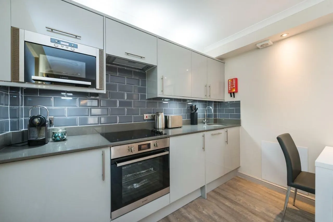 Fountain Court Apartments - Grove EDI 4*,  Storbritannien